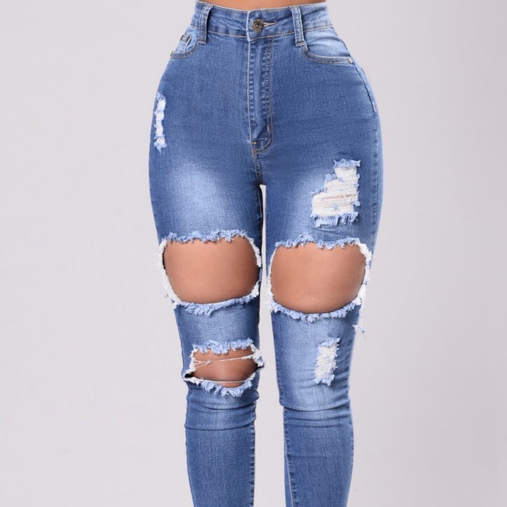Fashion Nova | “Needing Something” Jeans